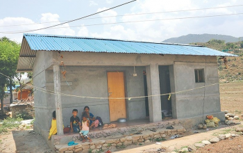 जनता आवास कार्यक्रममार्फत घर बनाएकाहरु ऋणमा डुबे, सरकारले सम्झौता अनुसार अनुदान उपलब्ध गराएन 